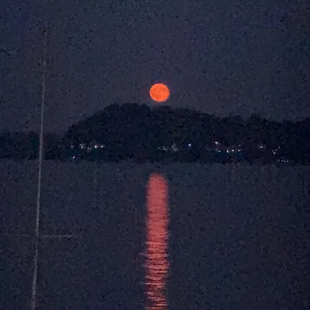 보트호텔 Notte Romantica Su Nave *